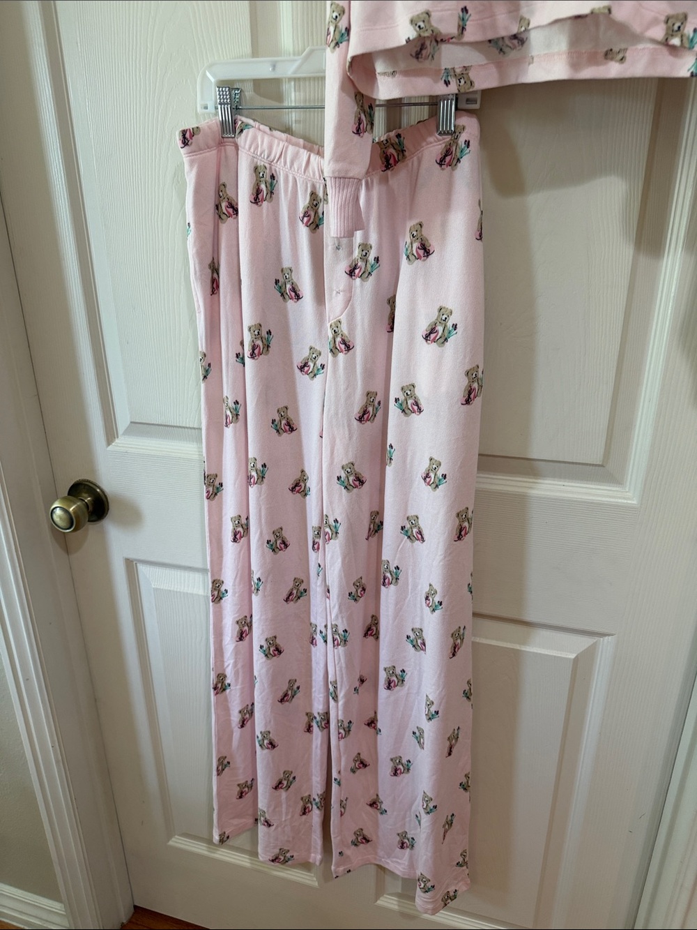 American Eagle Outfitters  Pink Bear Print Pajama Set Sz M.  SEE PICTURES Box6 - Picture 2 of 5